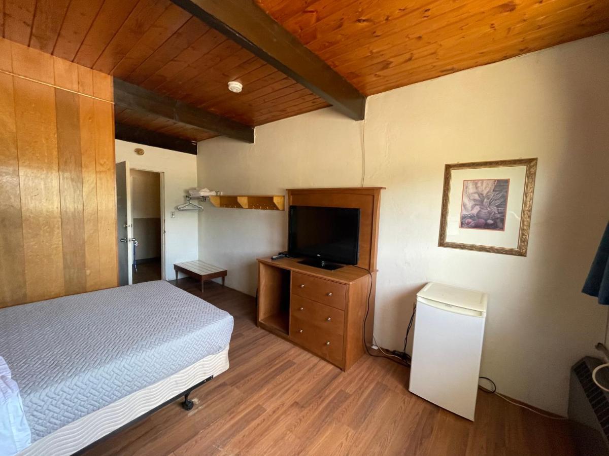 Rosthern Hotel 外观 照片