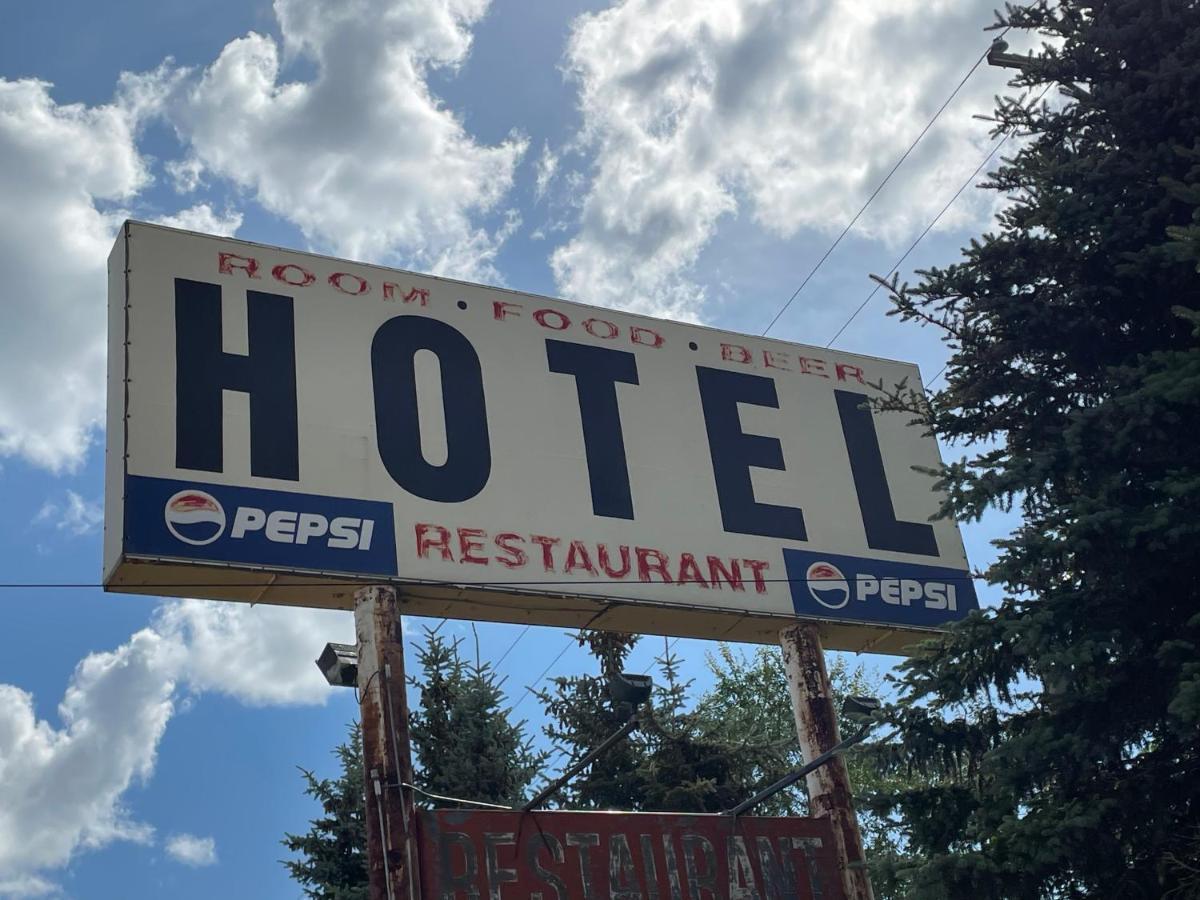 Rosthern Hotel 外观 照片