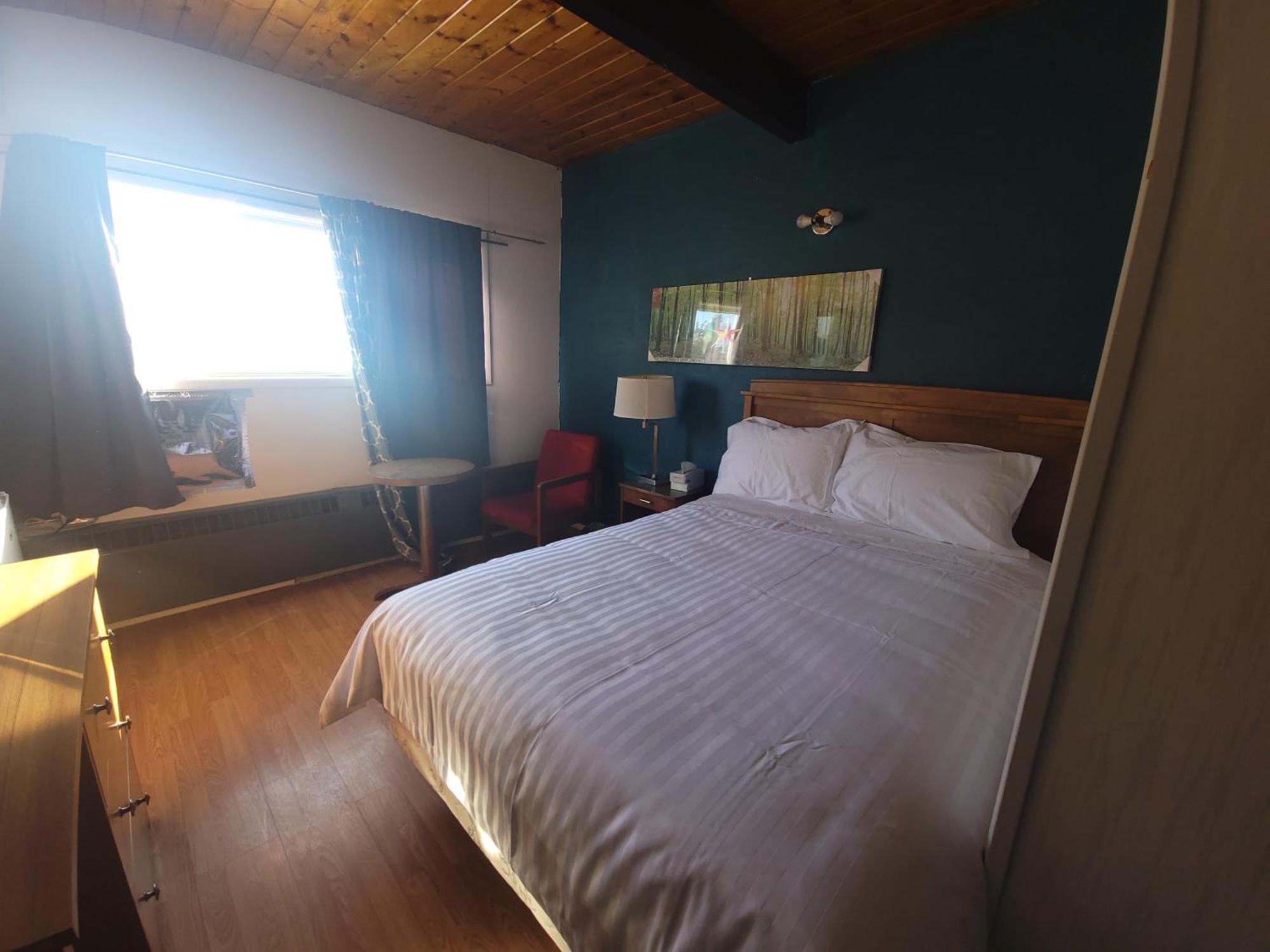 Rosthern Hotel 外观 照片